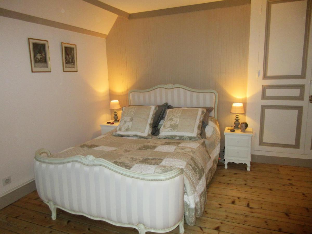 Le Manoir Sur La Roche, 74, Impasse Du Manoir, 71520 Navour Sur Grosne D121 Bed & Breakfast Clermain Dış mekan fotoğraf