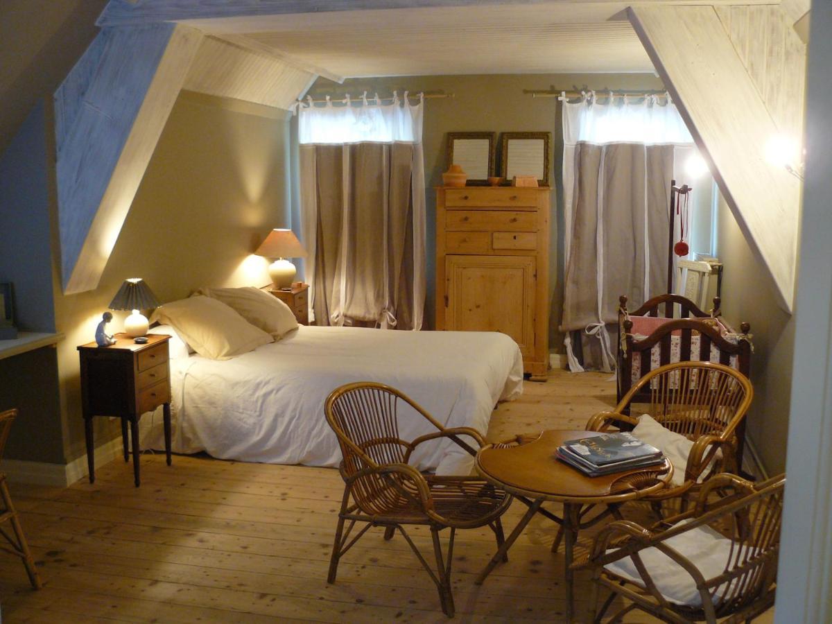 Le Manoir Sur La Roche, 74, Impasse Du Manoir, 71520 Navour Sur Grosne D121 Bed & Breakfast Clermain Dış mekan fotoğraf